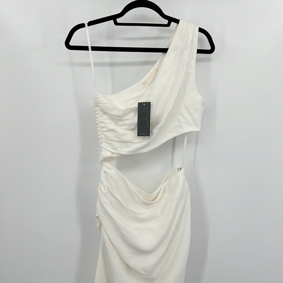 SIR. Clemence One Shoulder Midi Dress in Ivory 0 \ XS - Picture 7 of 10